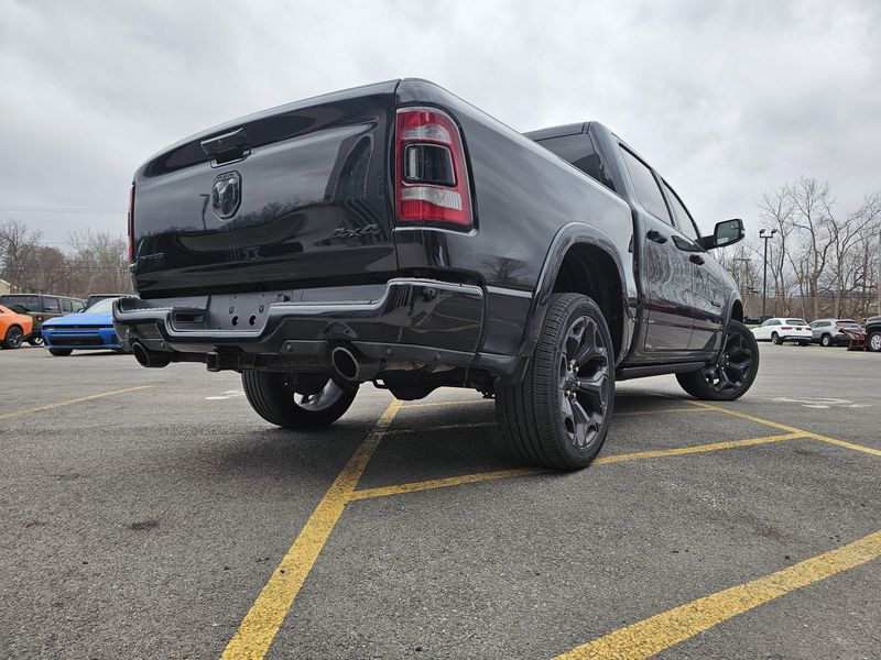 Used 2022 RAM 1500 LimitedImage 5