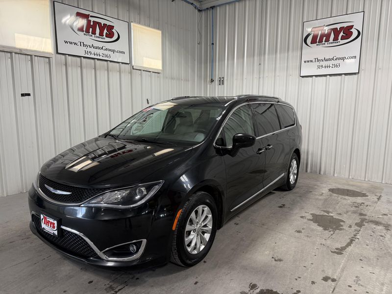 Used 2018 Chrysler Pacifica Touring LImage 14