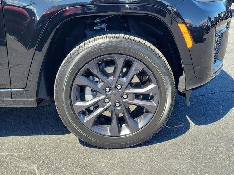 New 2026 Jeep Grand Cherokee L Limited Reserve 4x4