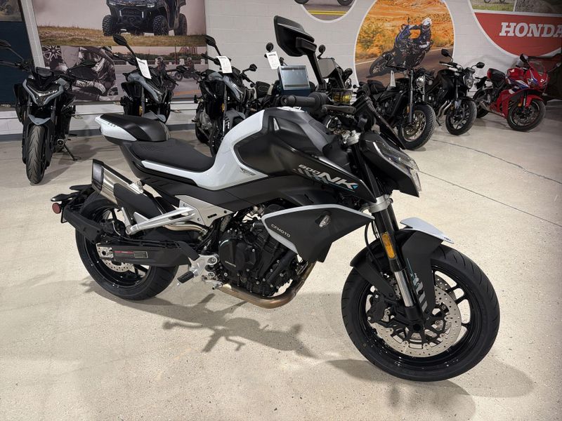 New 2026 CFMOTO 800NK Image 10