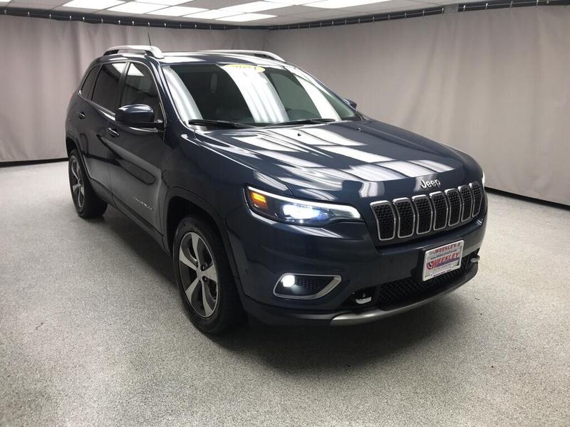 Used 2021 Jeep Cherokee LimitedImage 25