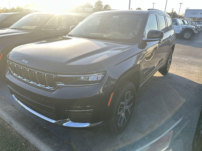 2025 Jeep Grand Cherokee L Limited 4x4Image 1