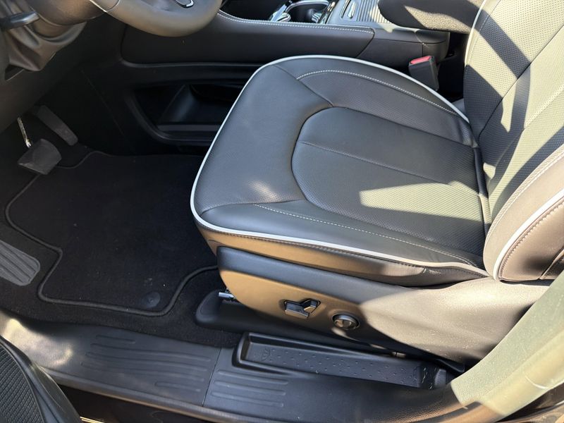 New 2026 Chrysler Pacifica LimitedImage 26