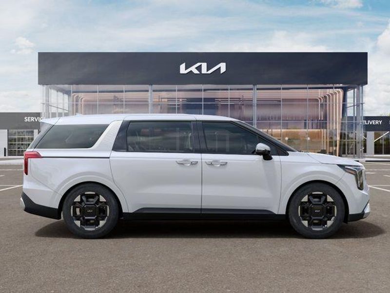 New 2026 Kia Carnival EXImage 8