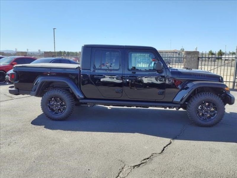 2023 Jeep Gladiator SportImage 6