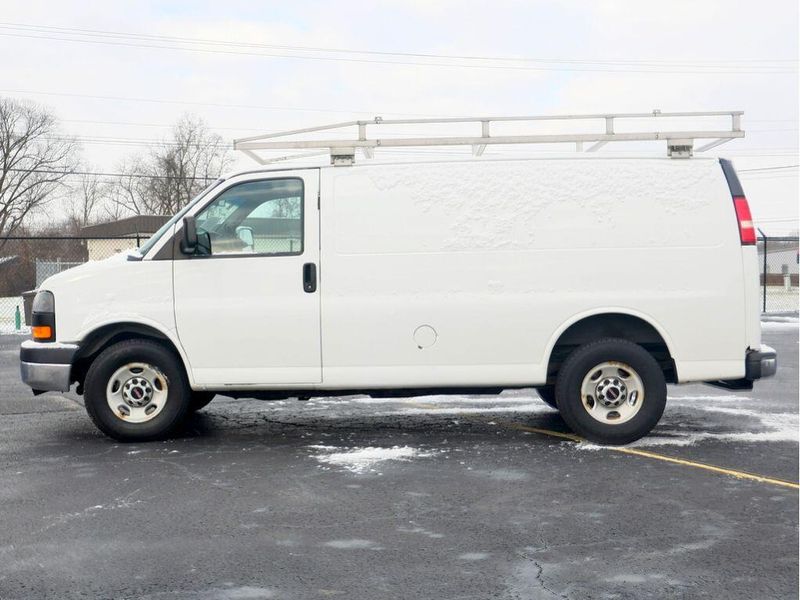 2014 GMC Savana 2500 Work VanImage 9