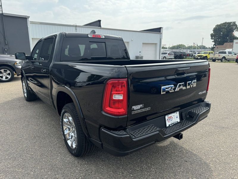 2025 RAM 1500 Big Horn Crew Cab 4x4 5