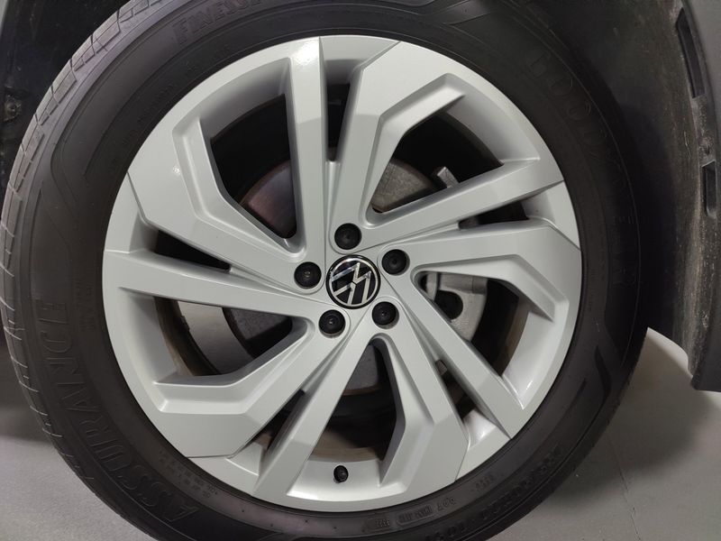 Used 2023 Volkswagen Atlas SE AWD w/Technology & SunroofImage 18