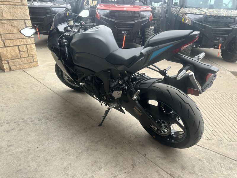 2025 Kawasaki NINJA ZX6R ABS METALLIC MATTE DARK GRAY AND EBONYImage 7