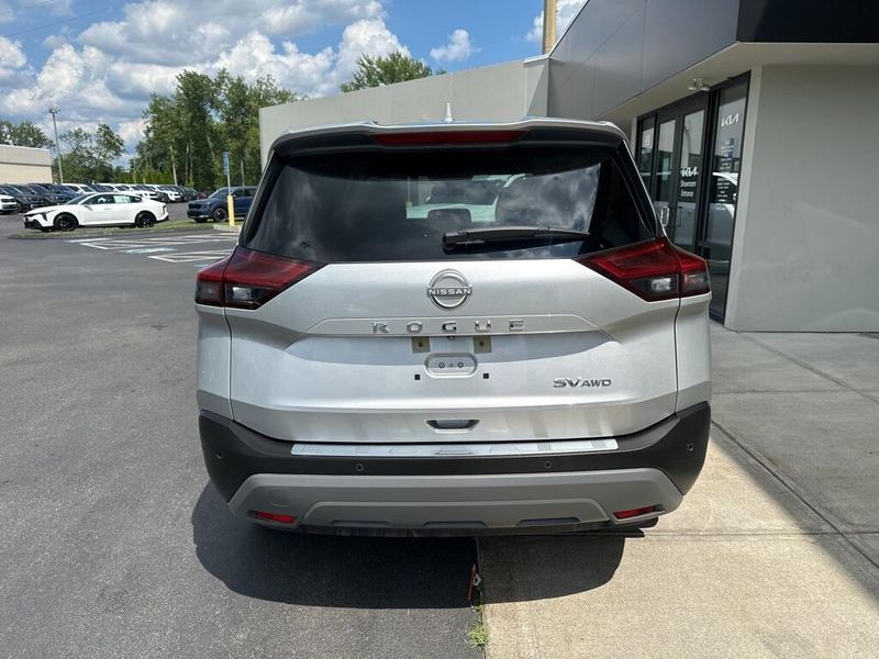 Used 2023 Nissan Rogue SVImage 6