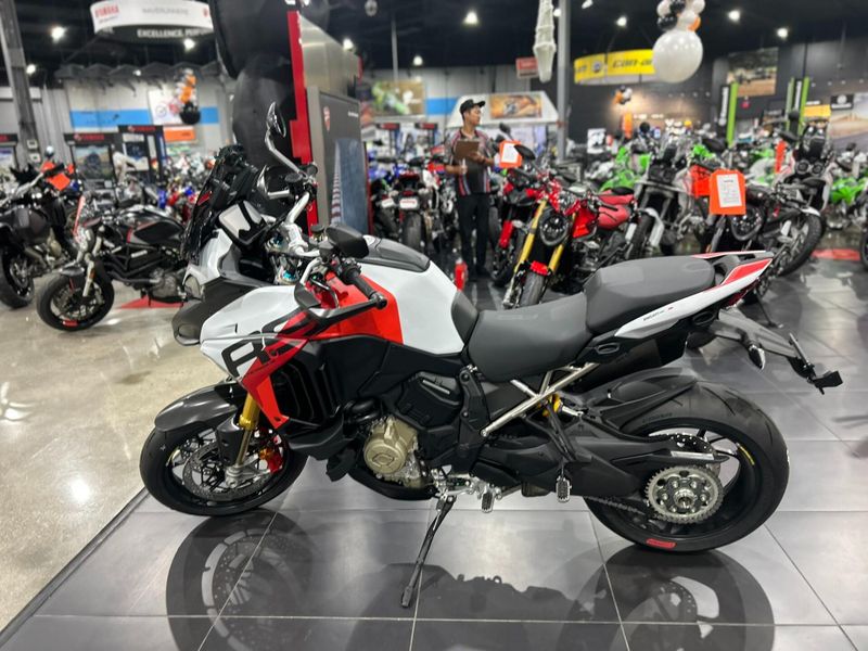 New 2025 Ducati MULTISTRADA V4 RS Image 20