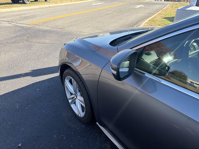 Used 2014 Volkswagen Passat TDI SE w/SunroofImage 11