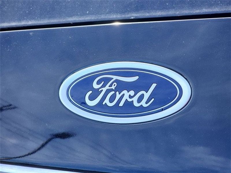 2020 Ford Fusion Hybrid SEImage 32