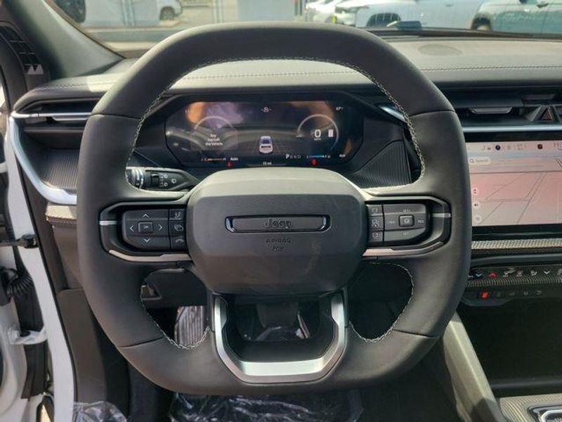 New 2026 Jeep Cherokee Overland 4x4