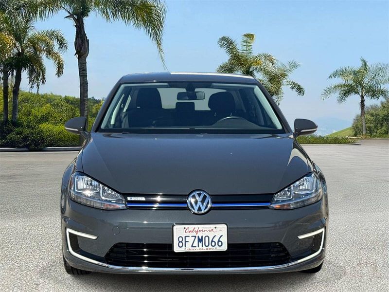 Used 2018 Volkswagen e-Golf 4-Door SE
