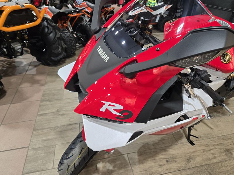 NEW 2026 YAMAHA YZFR9 70TH ANNIVERSARY EDITION Image 9