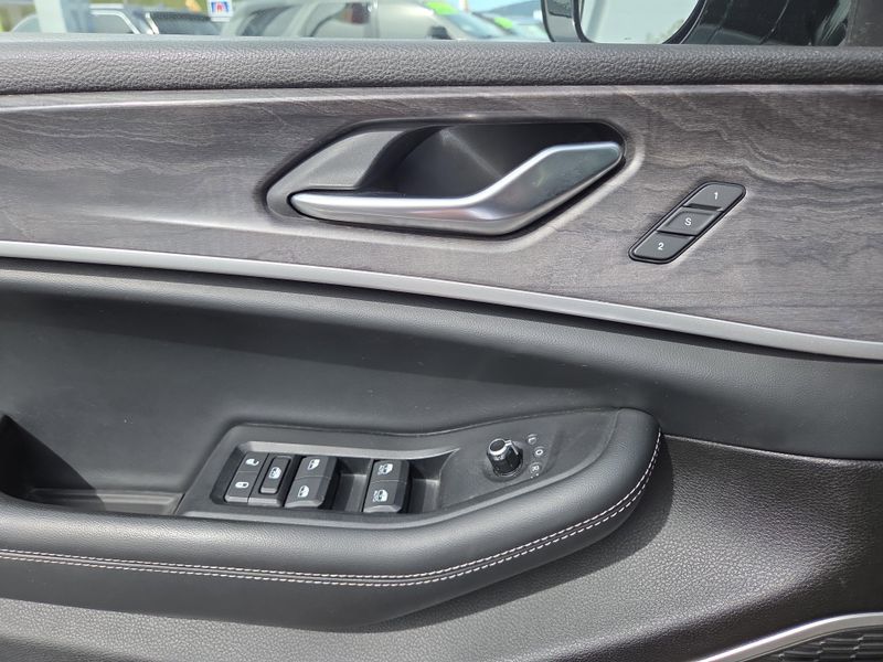 2022 Jeep Grand Cherokee Limited photo 33