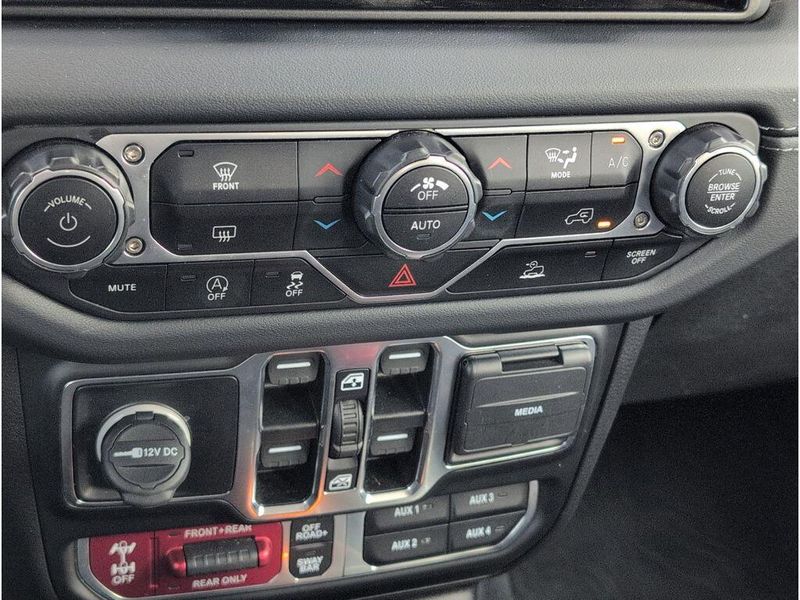 Used 2024 Jeep Wrangler RubiconImage 18