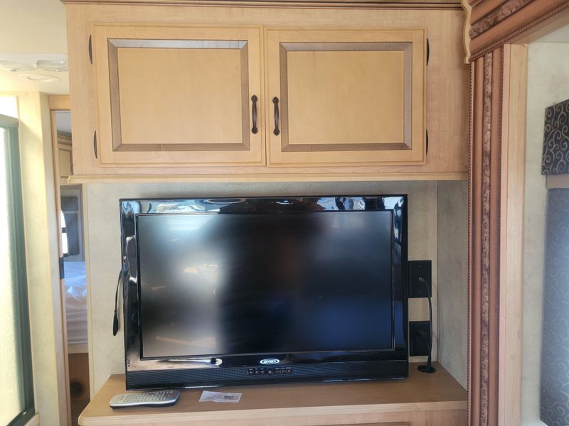 Used 2012 THOR M-32A  FORD Image 15