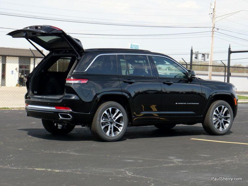 New 2025 Jeep Grand Cherokee Overland 4x4Image 49