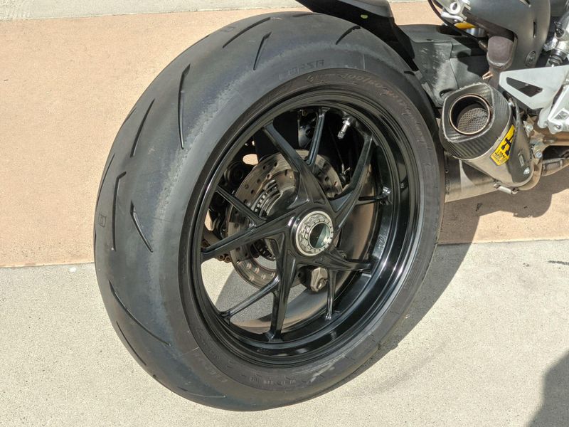 Used 2021 Ducati STREETFIGHTER V4 Image 21