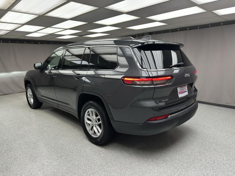 Used 2022 Jeep Grand Cherokee L LaredoImage 10