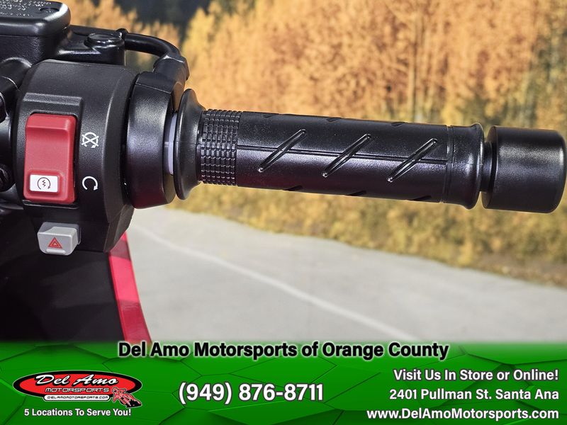 2024 Honda CBR650R ABS Image 12