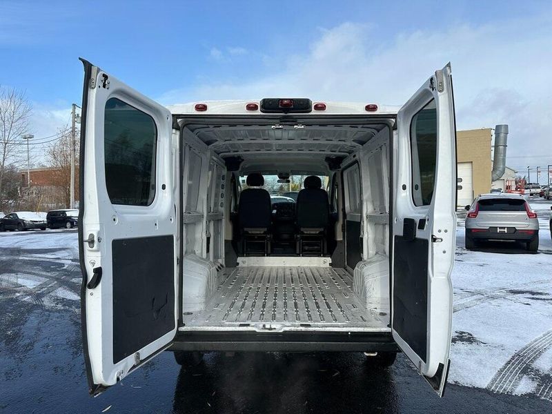 2021 RAM ProMaster 2500 BaseImage 14