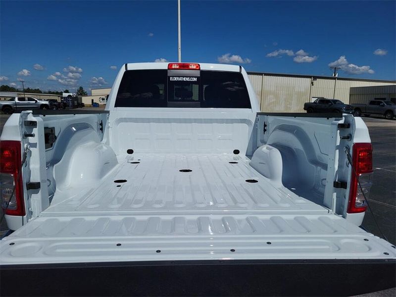 2024 RAM 2500 Tradesman Crew Cab 4x4 6