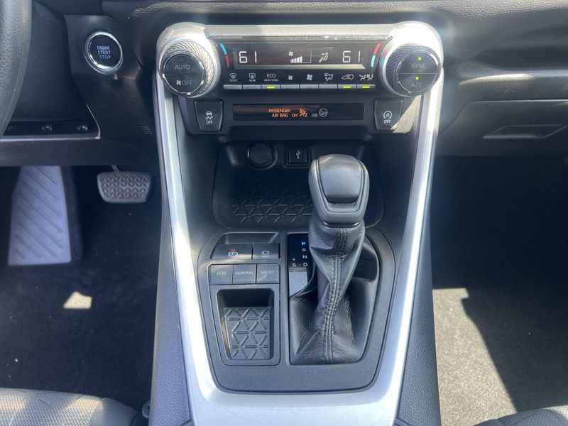 Used 2021 Toyota RAV4 XLEImage 14