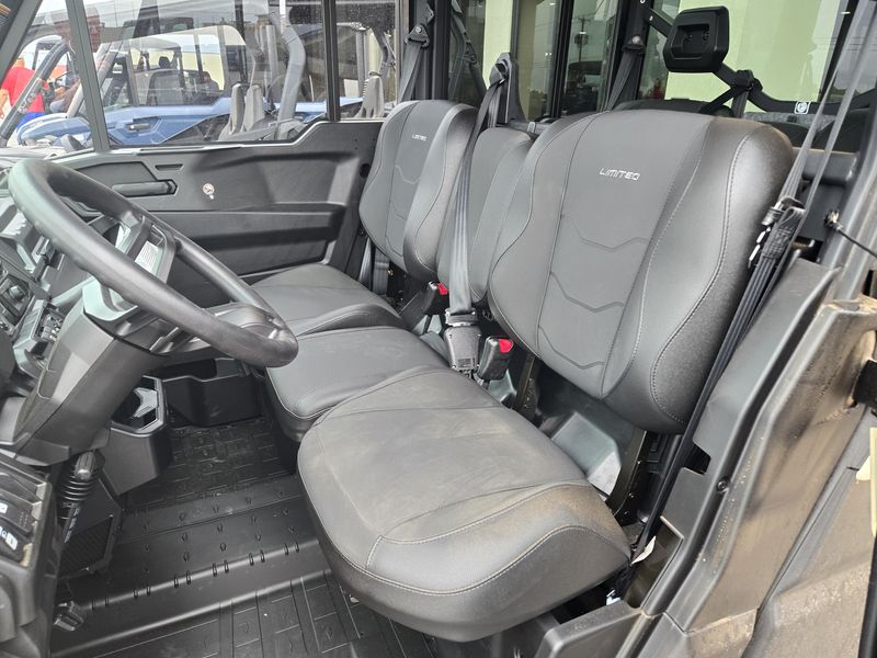 2025 Can-Am DEFENDER MAX LIMITED CAB HD10 DESERT TAN AND STEALTH BLACK Image 6