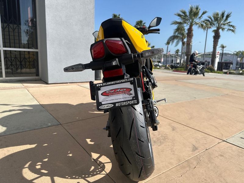 2025 Suzuki GSX-8R Image 7