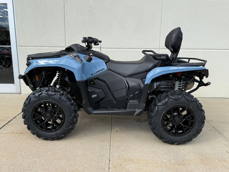 2026 Can-Am OUTLANDER MAX XT 700Image 2