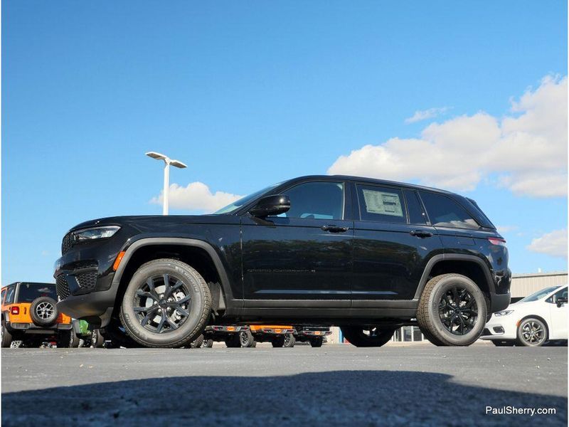 New 2025 Jeep Grand Cherokee Altitude X 4x4