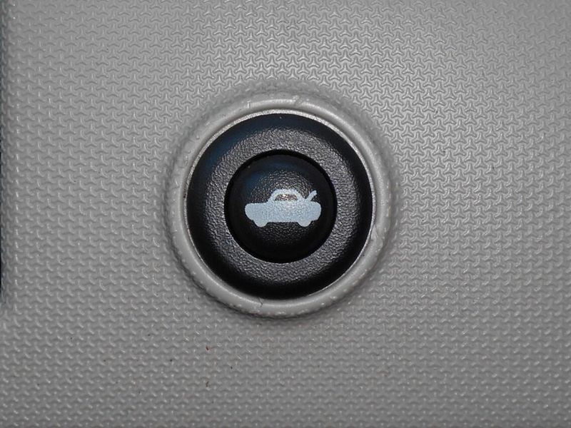 2010 Dodge Avenger R/TImage 13