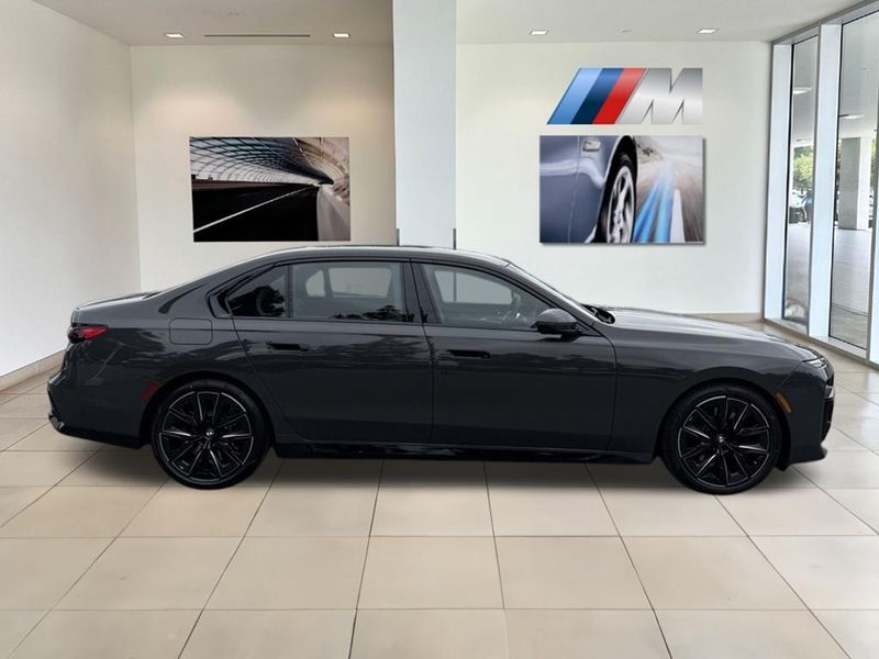 2025 BMW 7 Series 760i xDriveImage 5