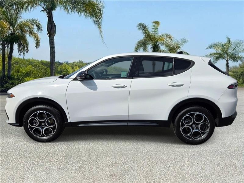 New 2026 Alfa Romeo Tonale Sprint Awd