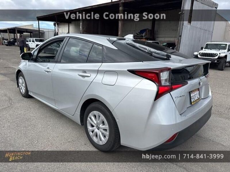 2022 Toyota Prius LEImage 7