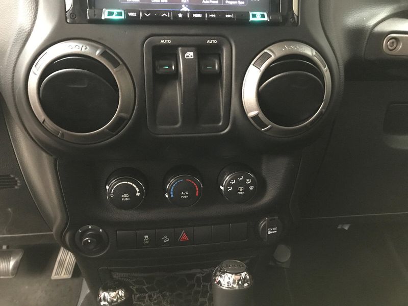 Used 2016 Jeep Wrangler JK SportImage 8