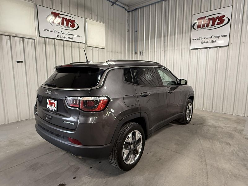 Used 2019 Jeep Compass LimitedImage 3
