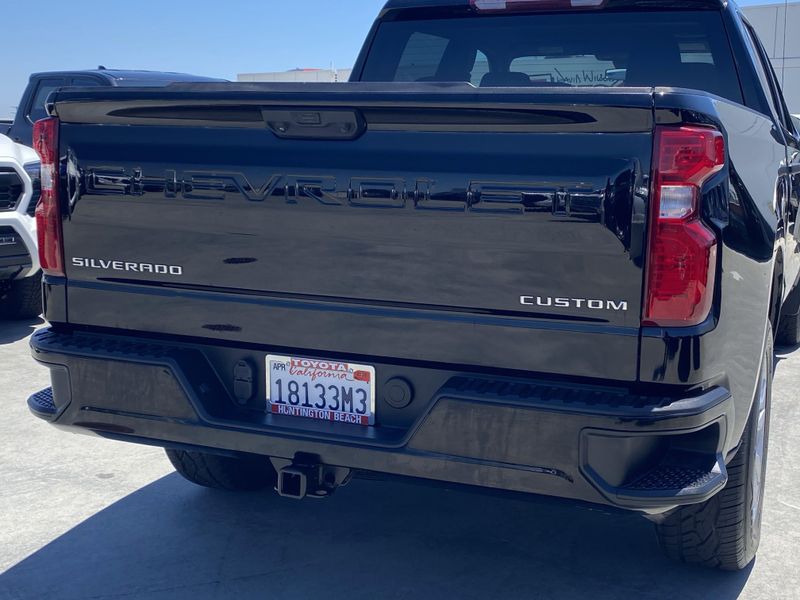 Used 2022 Chevrolet Silverado 1500 CustomImage 4