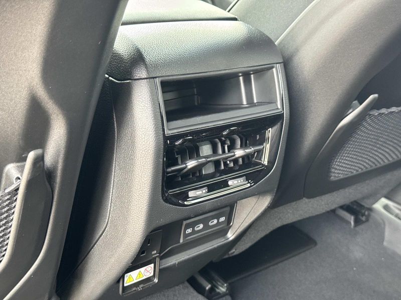 New 2026 Jeep Grand Cherokee Laredo Altitude 4x2