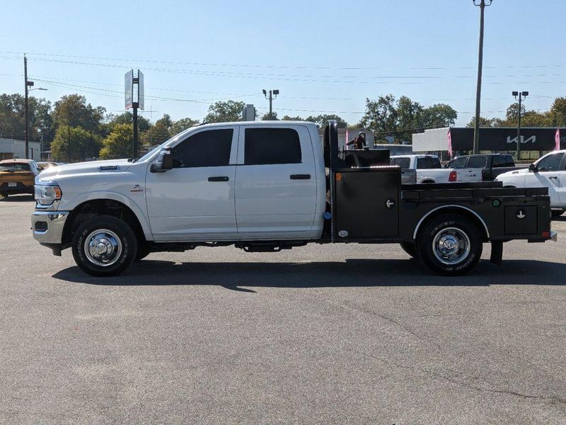 2024 RAM 3500 Chassis TradesmanImage 6