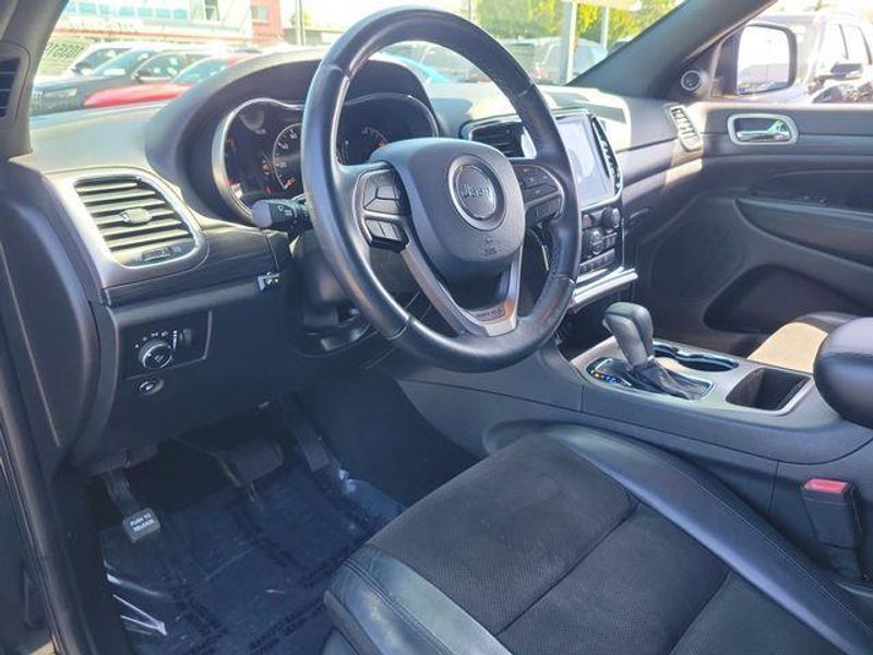 Used 2019 Jeep Grand Cherokee Altitude