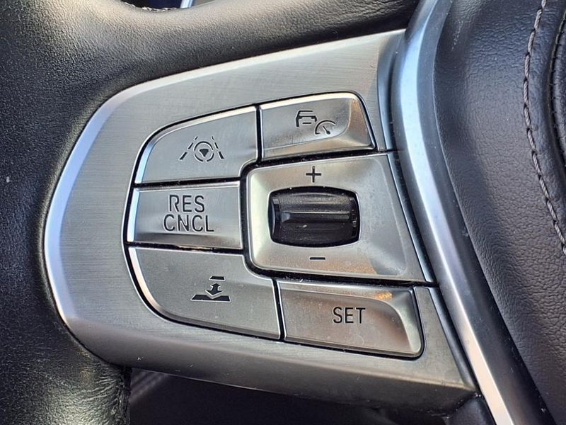 2017 BMW 750i 750iImage 22