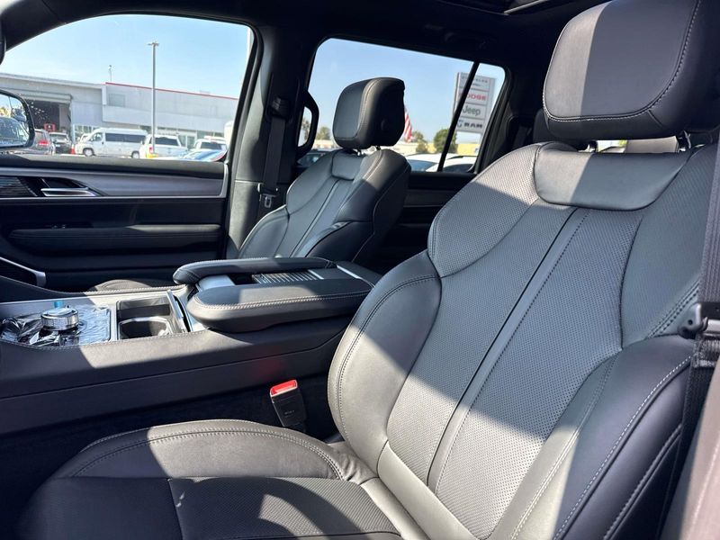 2026 Jeep Grand Wagoneer Upland 4x4