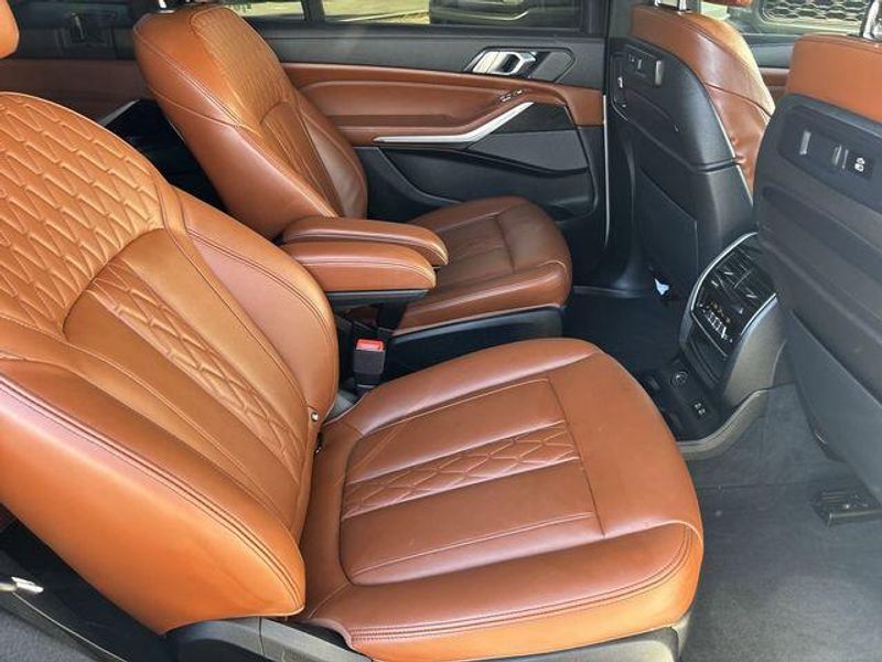Used 2022 BMW X7 M50iImage 14