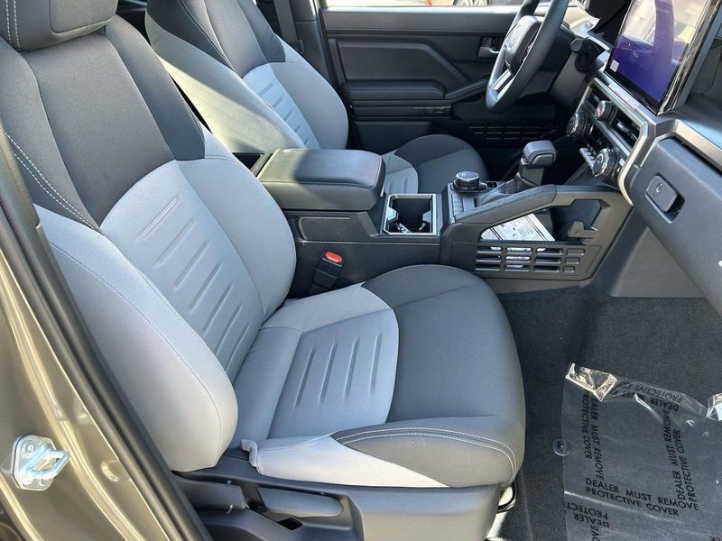 New 2024 Toyota Tacoma TRD SportImage 11