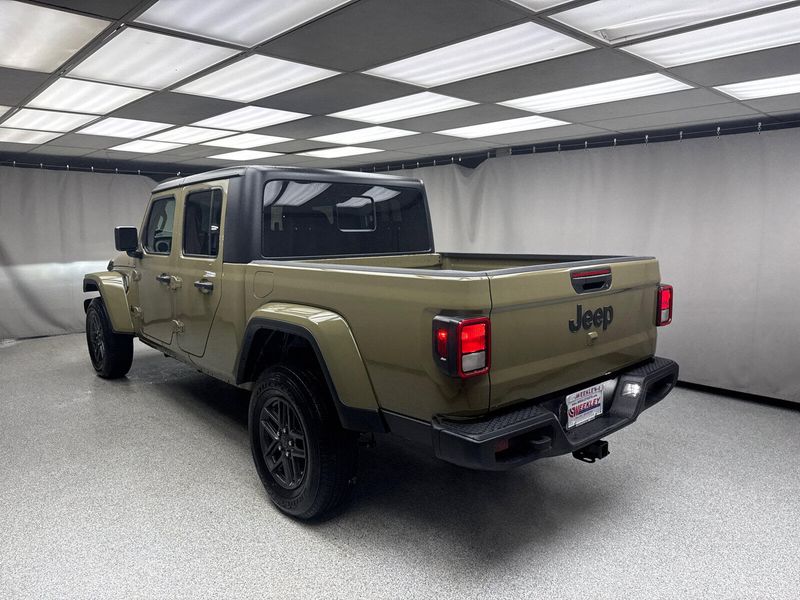 2025 Jeep Gladiator Sport S 4x4Image 2