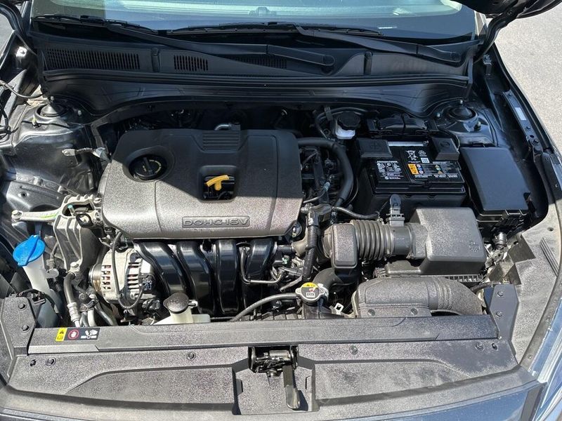 Used 2022 Kia Forte LXSImage 15